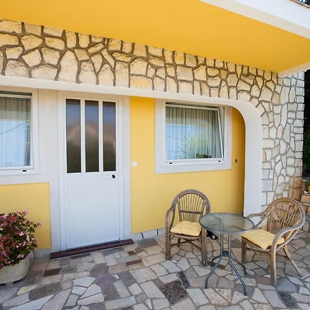Dolores Appartement *